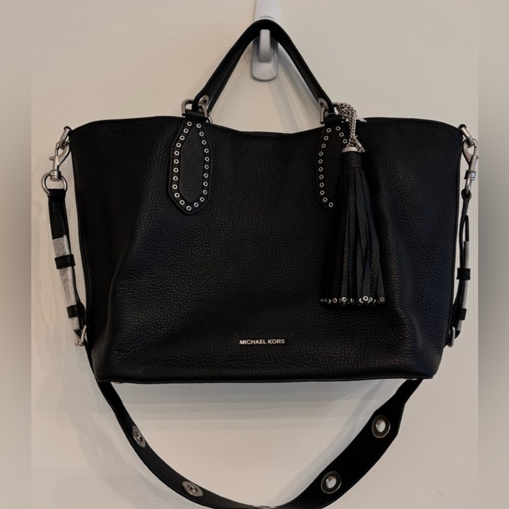 Michael Kors Brooklyn Large Leather Satchel Black Leather.